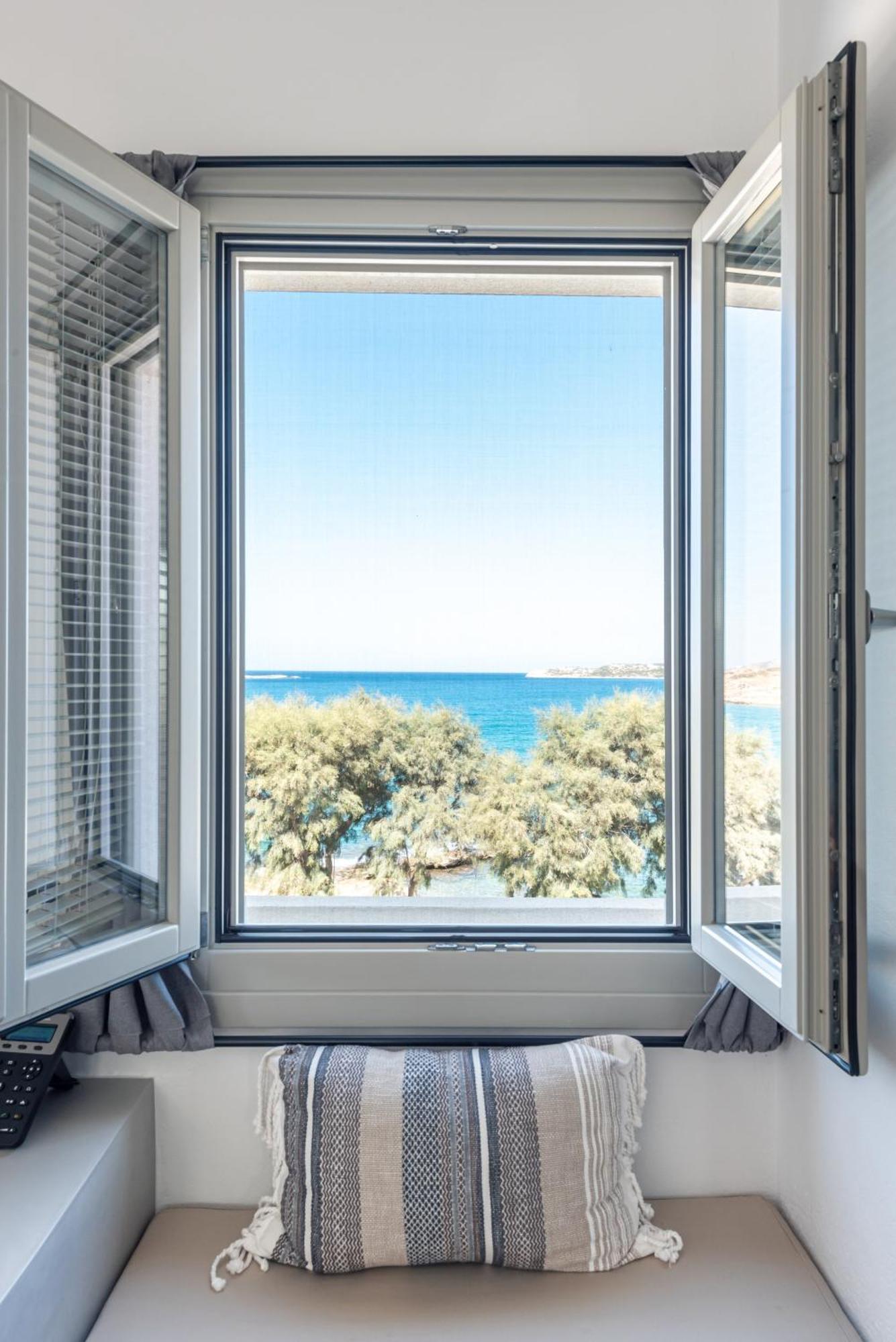 Paros Comfy Suites Nausa Exteriér fotografie